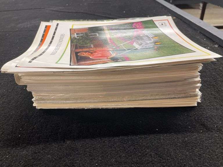 John Deere L&G Sales Literature