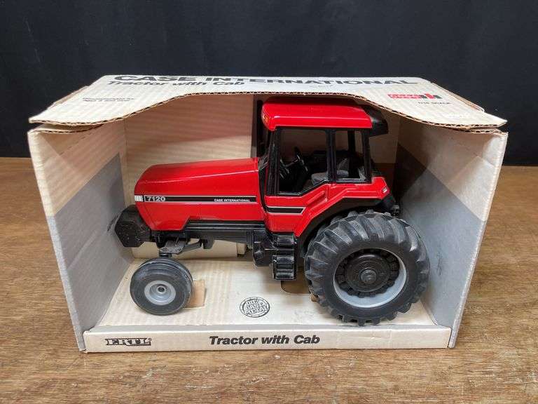 1/16 Case-IH 7120 NIB Ertl image