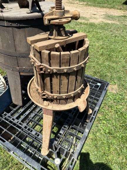 Berarducci Wine Press image