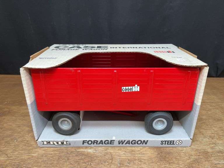 1/16 Case-IH Forage Wagon NIB Ertl image