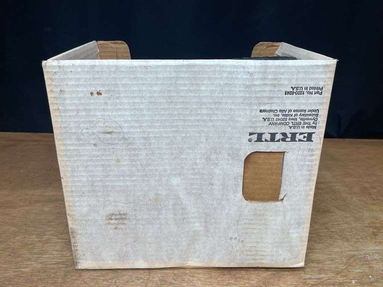 1/16 AC 8030 Reno NIB Ertl