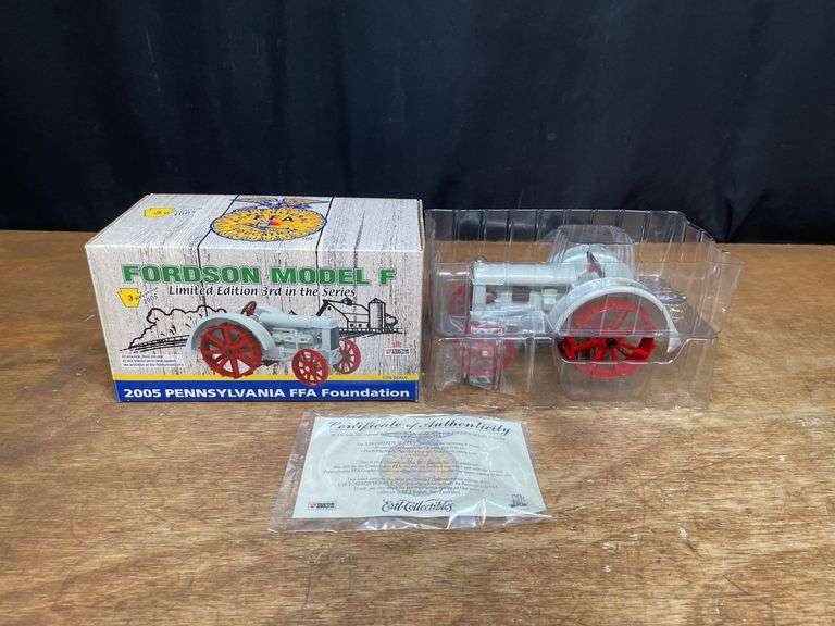 1/16 Fordson F 2005 PA FFA NIB Ertl image