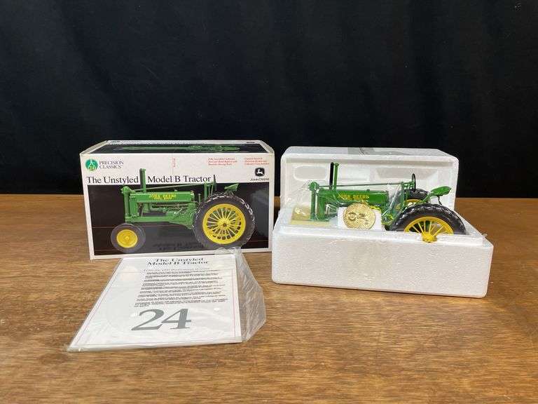 1/16 John Deere B Precision NIB Ertl image