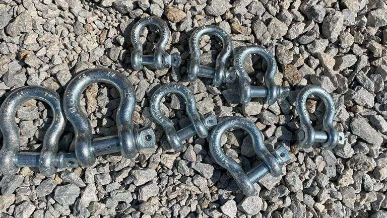 (8) Pins and Clevis image