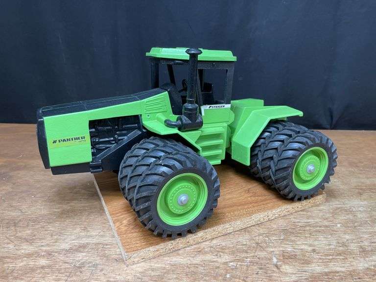 1/16 Steiger Panther 1995 Fargo SM image