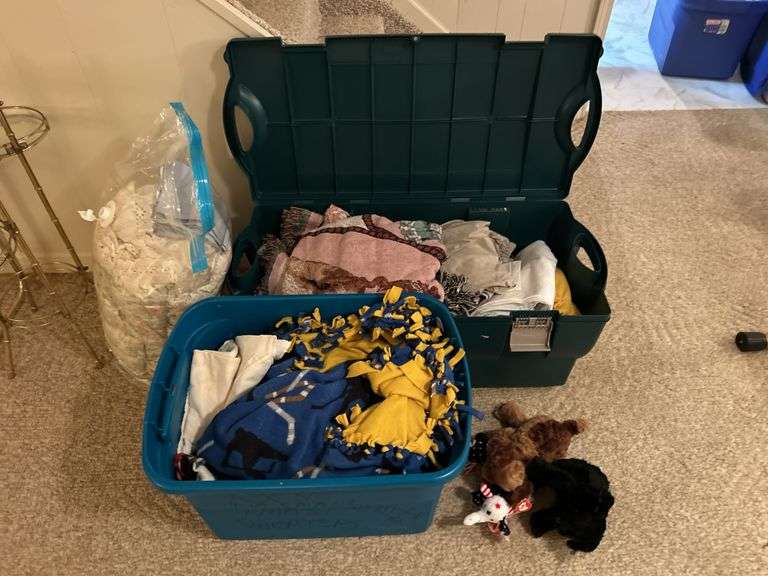 Lot of Blankets/Sheets