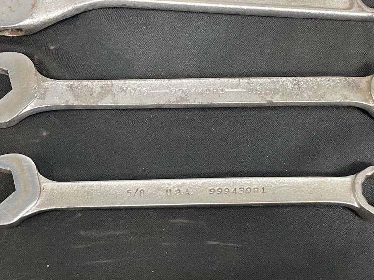 (5) IH Wrenches