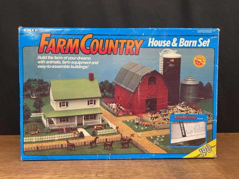 1/64 House & Barn Set NIB Ertl image