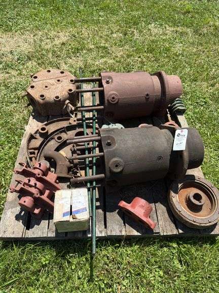 20-40 Case Parts Pallet image