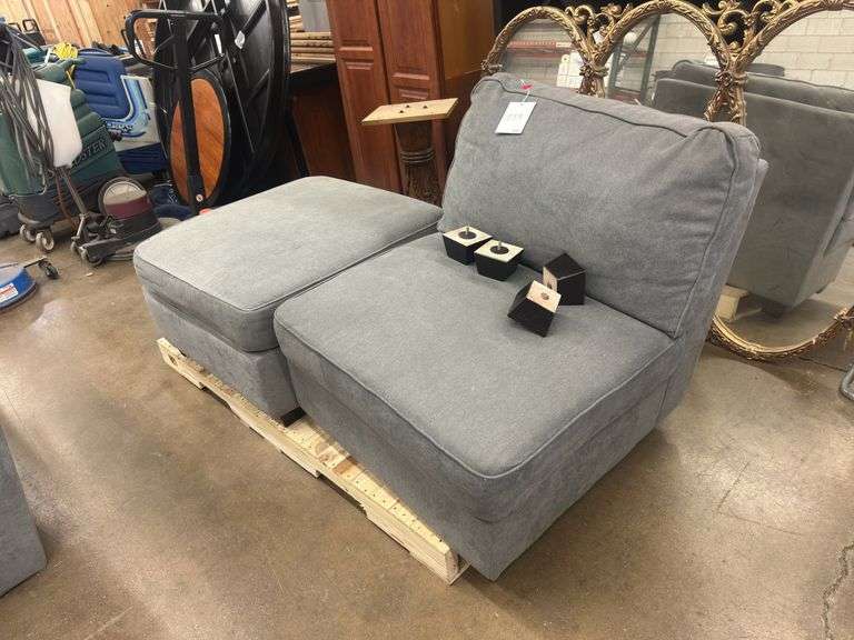 Small Sectional image