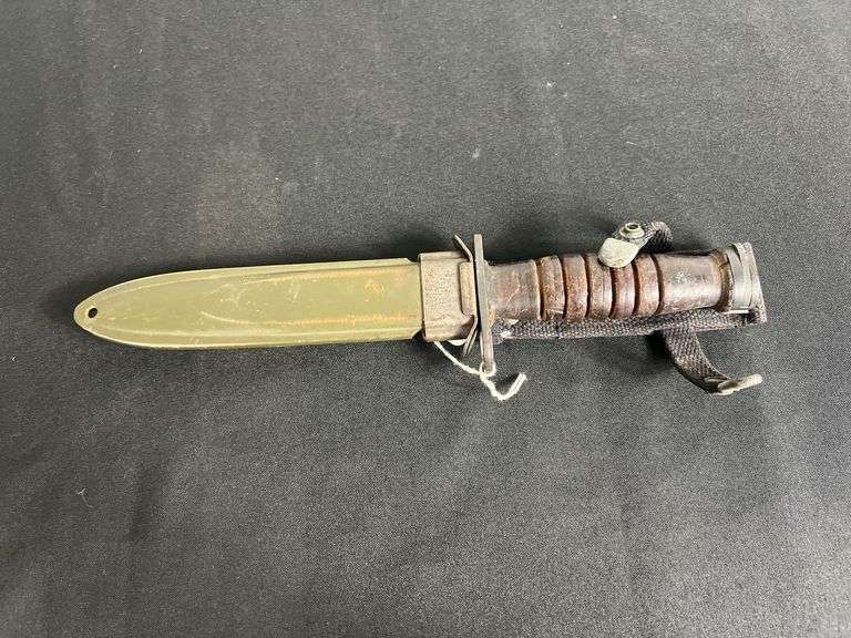 US Case M4 Bayonet w/M8 Scabbard image
