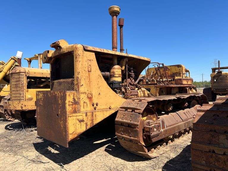 Caterpillar D8 image