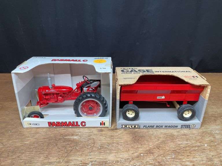 (2) 1/16 Farmall C + Case-IH Wagon NIB Ertl image