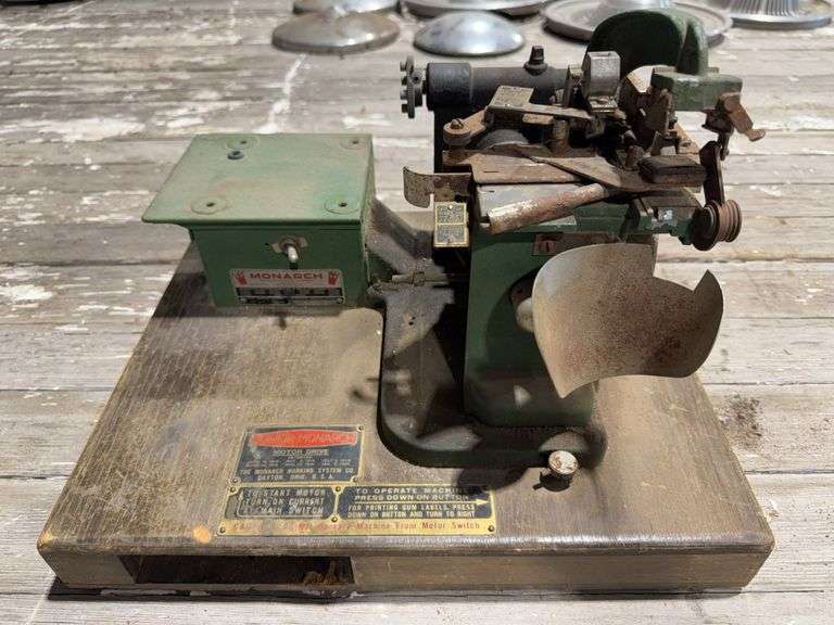 Junior Monarch Ticket Pricing Machine image