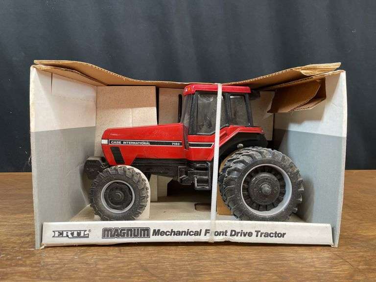 1/16 Case-IH Magnum 7150 Special Edition NIB Ertl image
