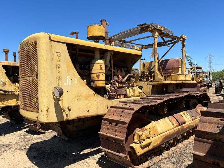 Caterpillar D8 image