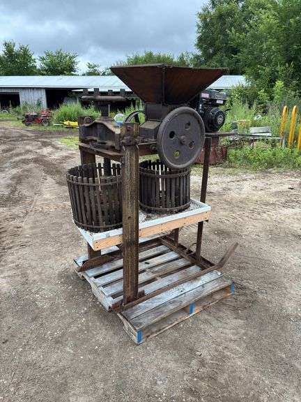 Cider Press image