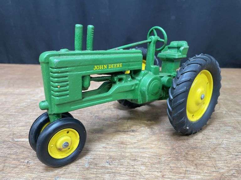 1/16 John Deere B Ertl image