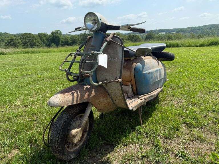 Isetta Scooter image