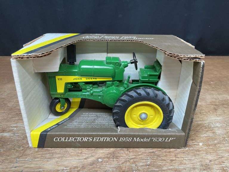 1/16 John Deere 630 LP Collector NIB Ertl image