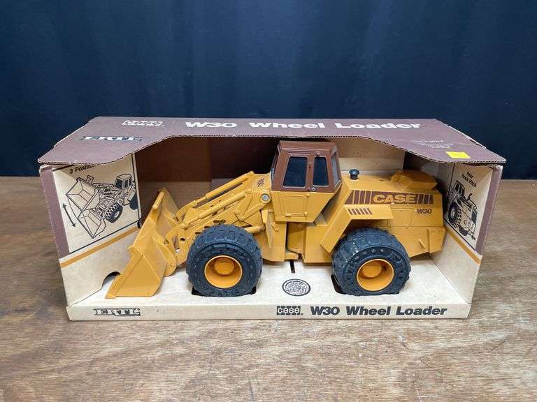1/16 Case W30 Wheel Loader NIB Ertl image