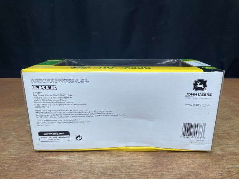1/16 John Deere 110 + X320 L&G Set Collector NIB Ertl