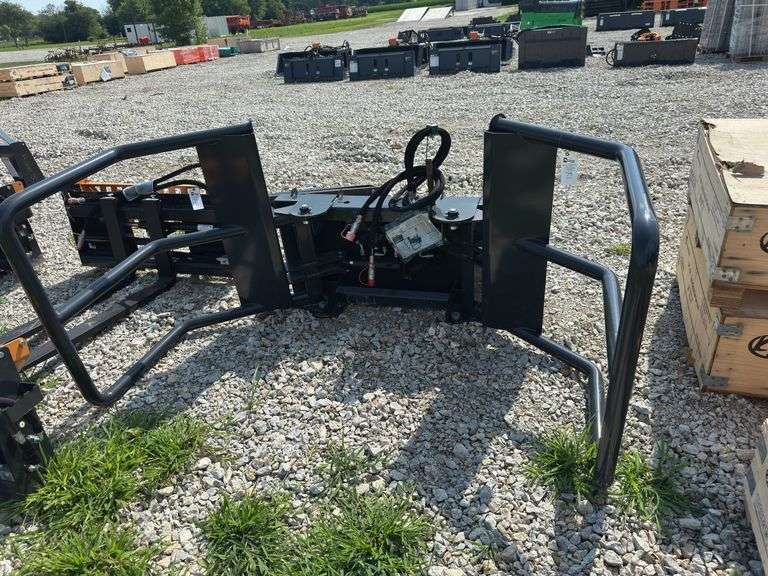Skid Steer Bale Squeeze image