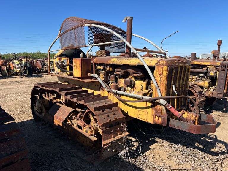 Caterpillar D4 image