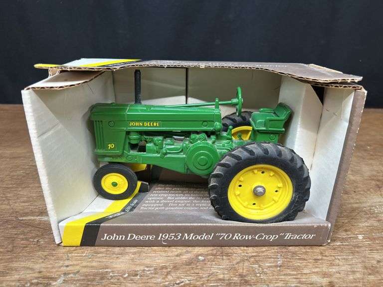 1/16 John Deere 70 NIB Ertl image