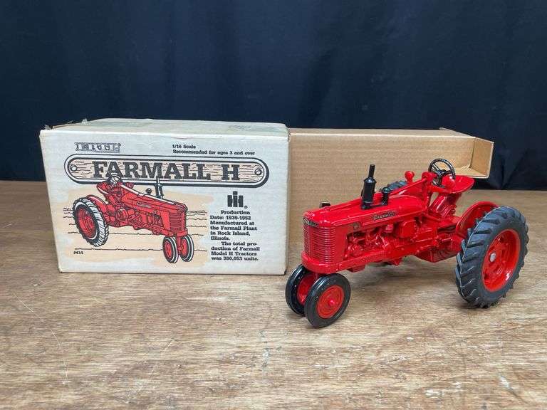 1/16 Farmall H Special Edition NIB Ertl image