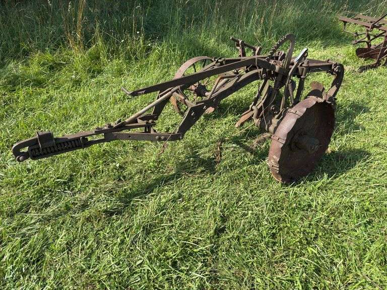 2 Bottom John Deere Plow image