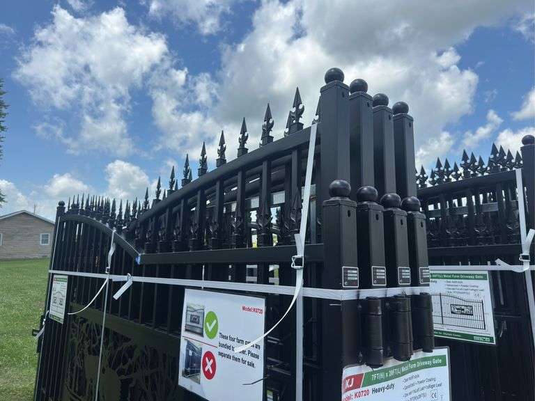 Metal Farm Driveway Gate 7 X 20 Ft 2 Pieces image