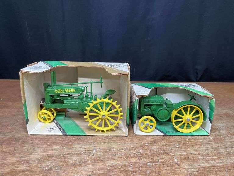 (2) 1/16 John Deere A + D NIB Ertl image