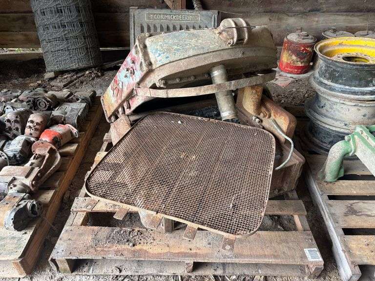 Allis Chalmers and Caterpillar Radiators image