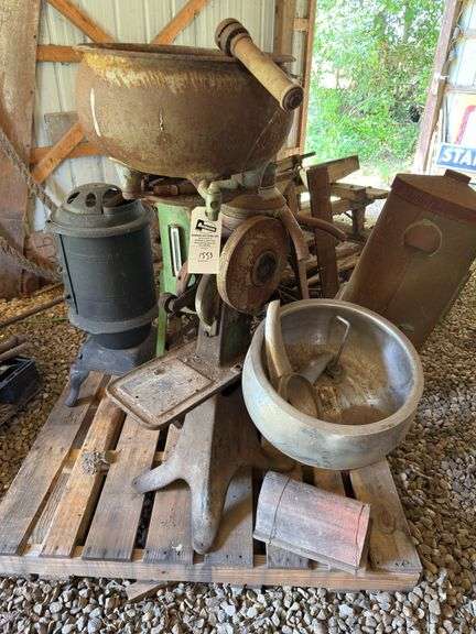 Cream Seperator and Parlor Stove Pallet image