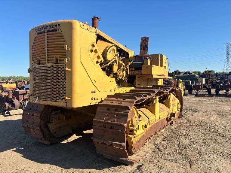 Caterpillar D9 image