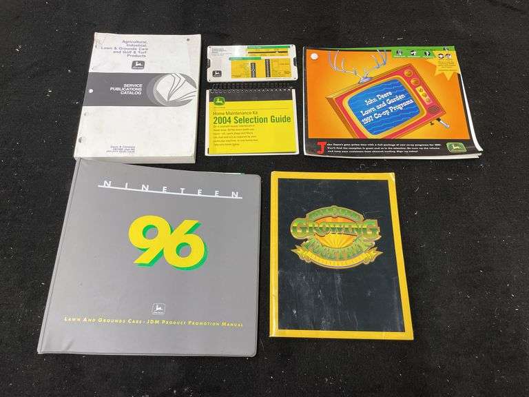 John Deere L&G Literature image