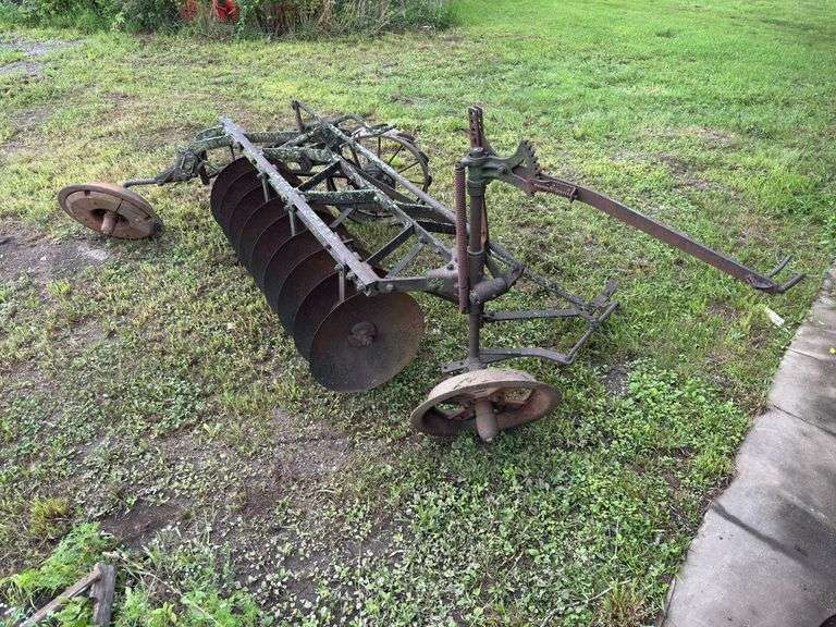 Case 10 Disc Plow image