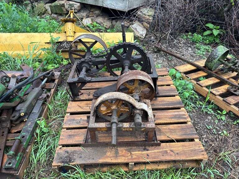 (2) Belt Pulley Drives image