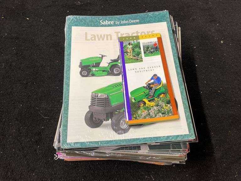 John Deere L&G Sales Literature image