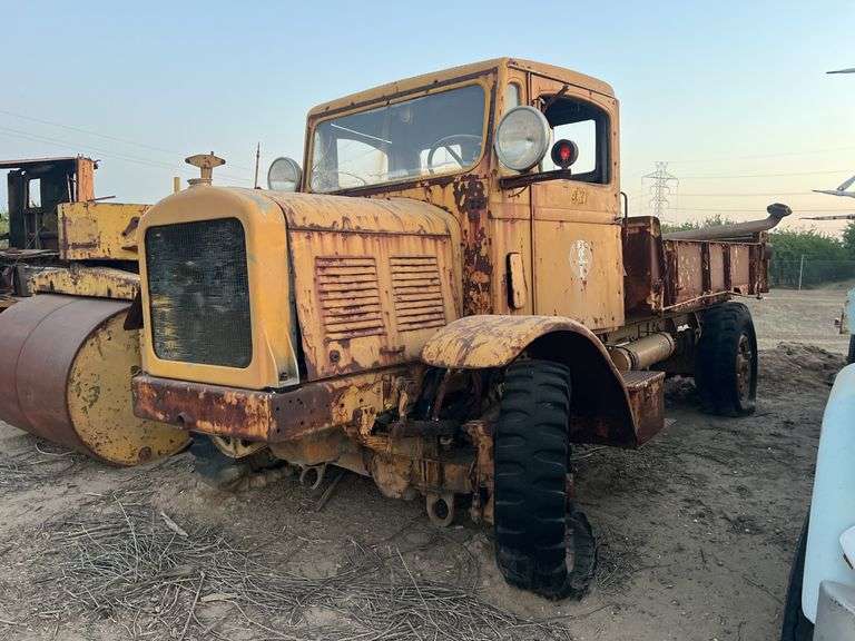 FWD Dump Truck image