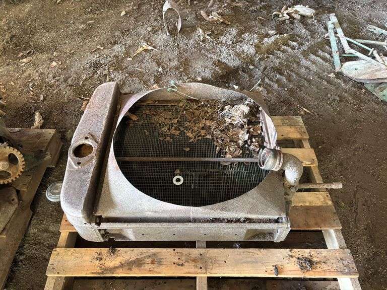 Hart Parr Radiator image