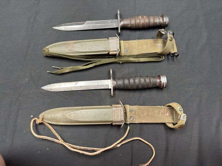 (2)-US M4 Bayonets w/M8 Scabbards image