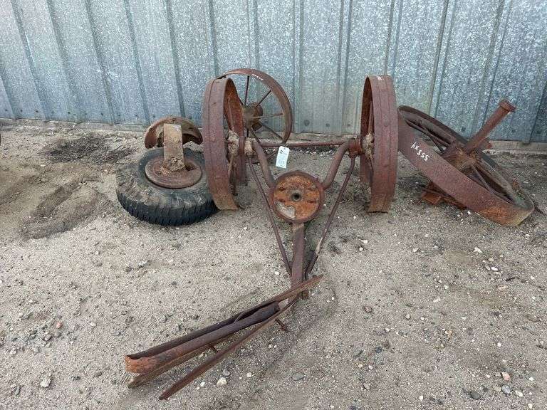 (4) Wheels image