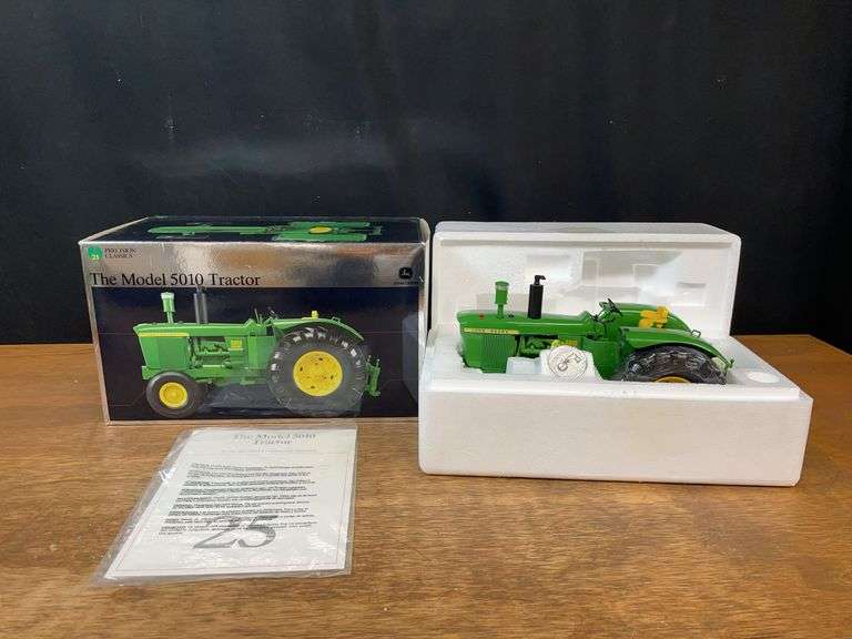 1/16 John Deere 5010 Precision NIB Ertl image