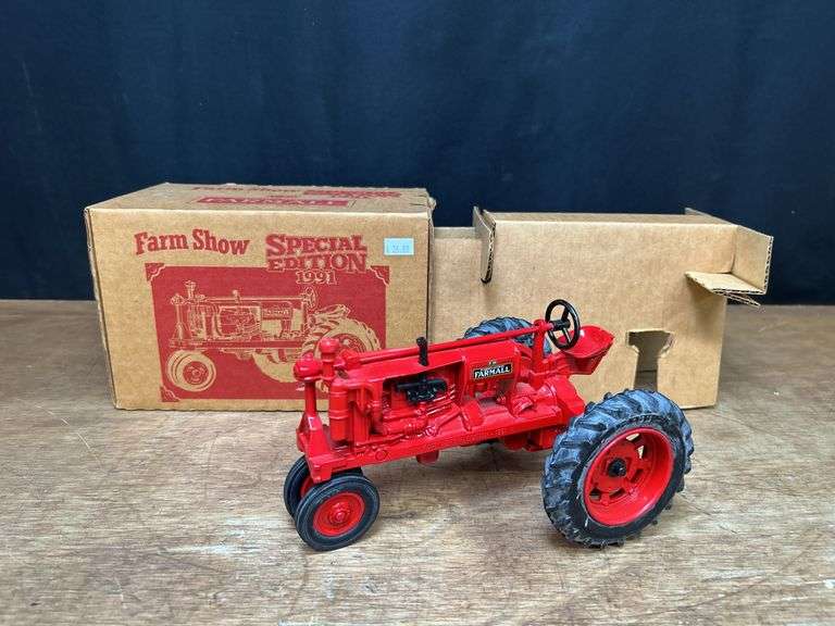 1/16 Farmall F20 1991 Farm Show NIB Ertl image
