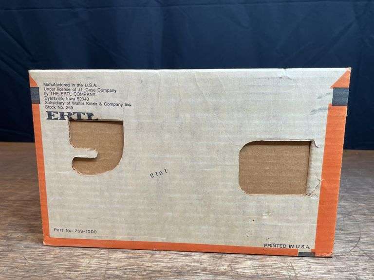 1/16 Case 2590 NIB Ertl
