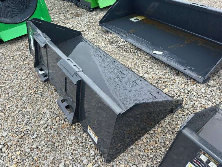 84" Track Duty Bucket image
