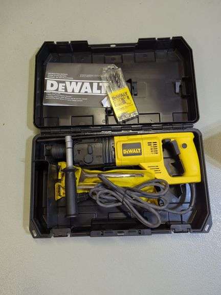 DeWalt DW567 - 1" Heavy Duty SDS Rotary Hammer image