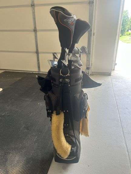 Great Divider Golf Bag and Wilson Clubs image